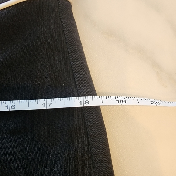 Womens, size Medium Speecless , black midi skirt, with white trim. - Picture 4 of 8